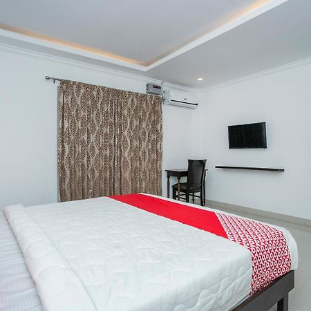 Collection O Cosmopolitan Hotell Devanahalli Exteriör bild