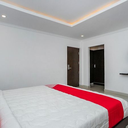 Collection O Cosmopolitan Hotell Devanahalli Exteriör bild