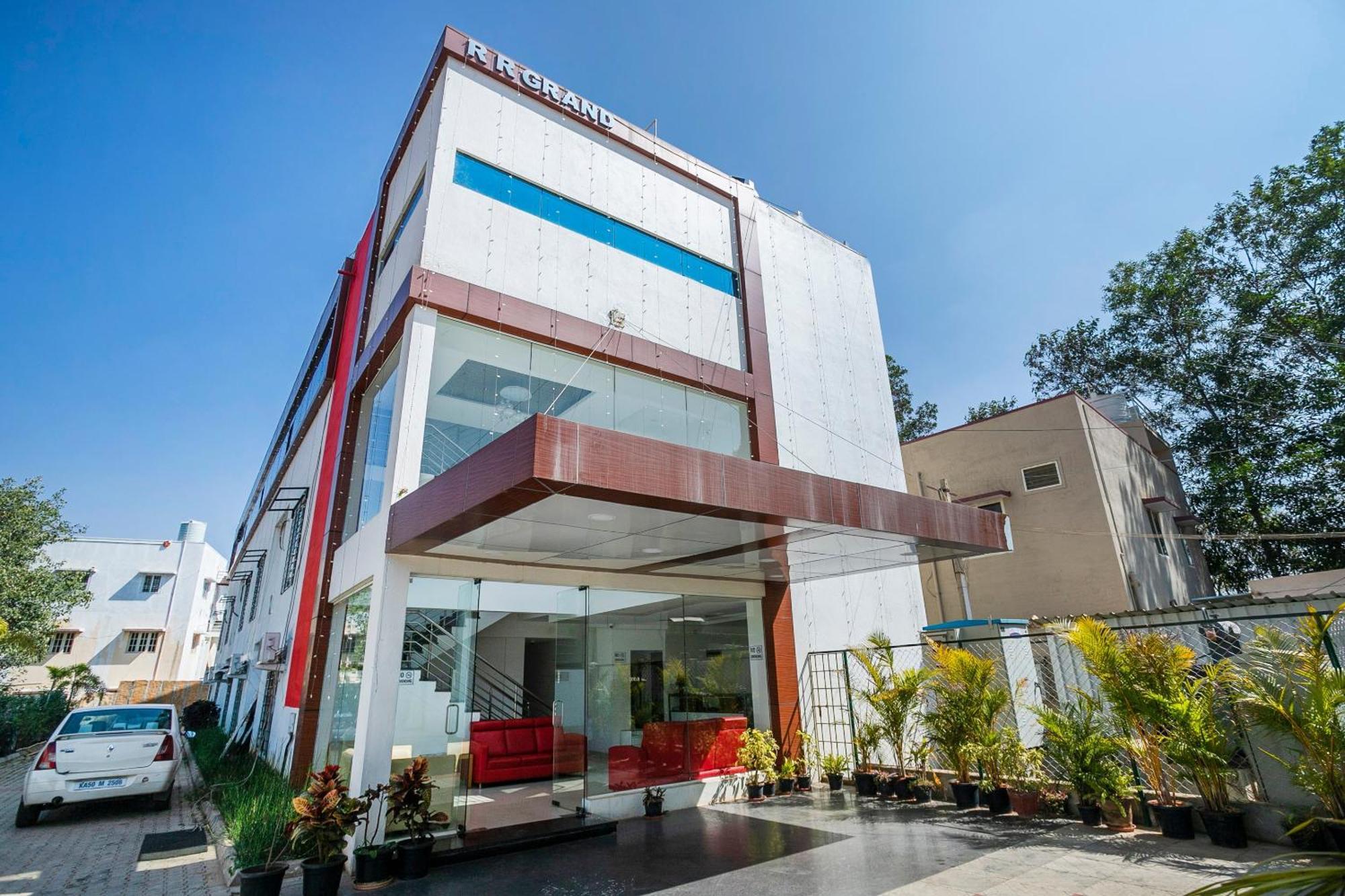 Collection O Cosmopolitan Hotell Devanahalli Exteriör bild