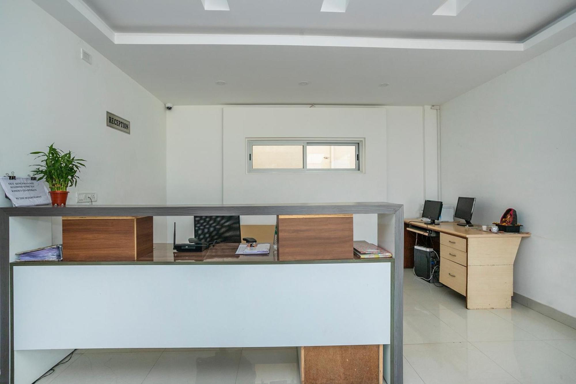 Collection O Cosmopolitan Hotell Devanahalli Exteriör bild
